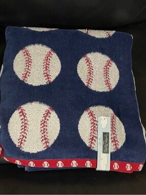 CYNTHIA ROWLEY Baseball Bath Towel (1)